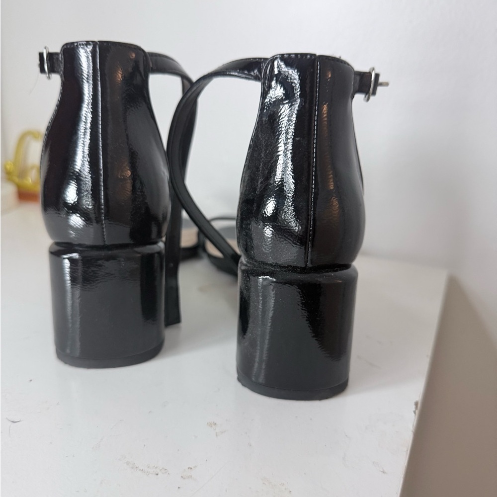 Soda Black Patent Block Heel Sandals – Size 8 Strappy Open Toe Dress Shoes - Picture 9 of 10
